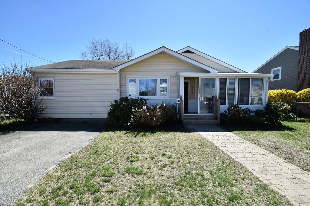 88 Packard Ave - Photo 1