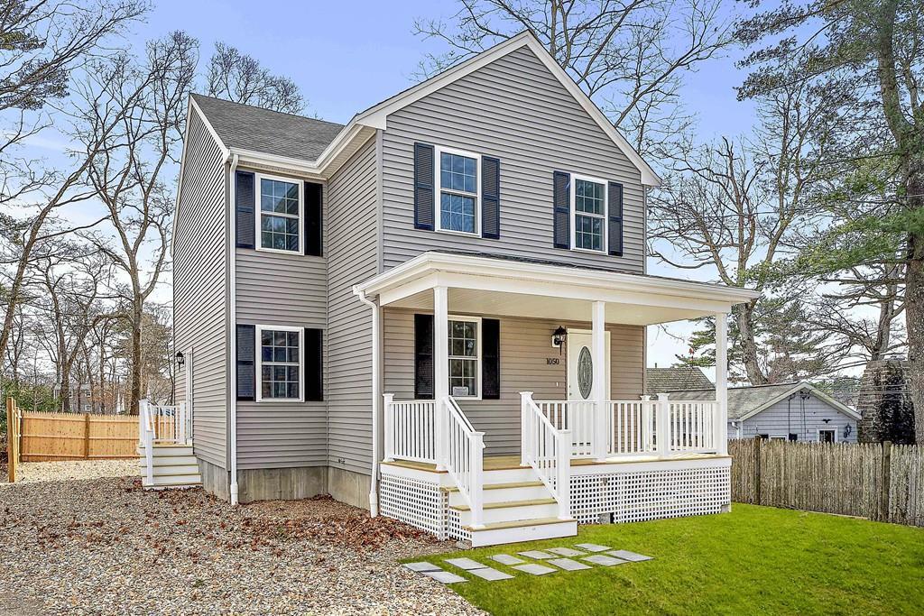 1050 Leroy St - Photo 1