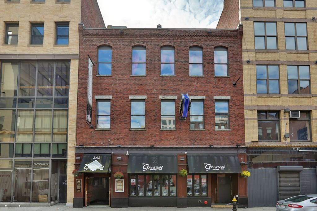 262 Friend Street - Photo 1