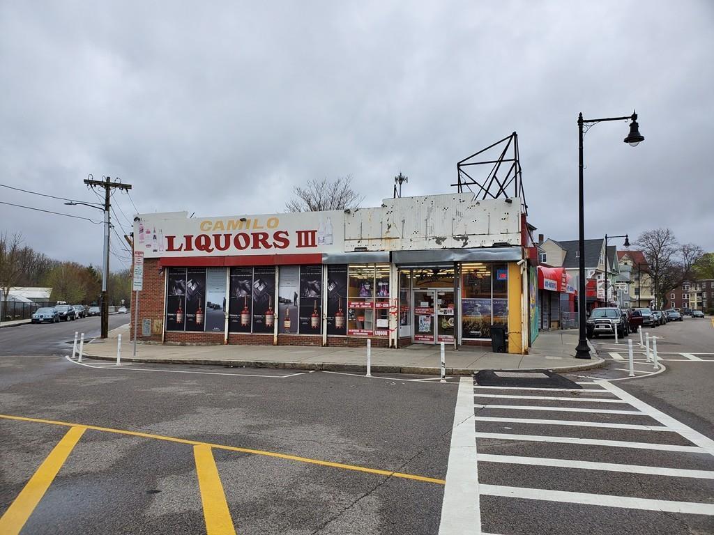 7-11 Edgewater Dr - Photo 1
