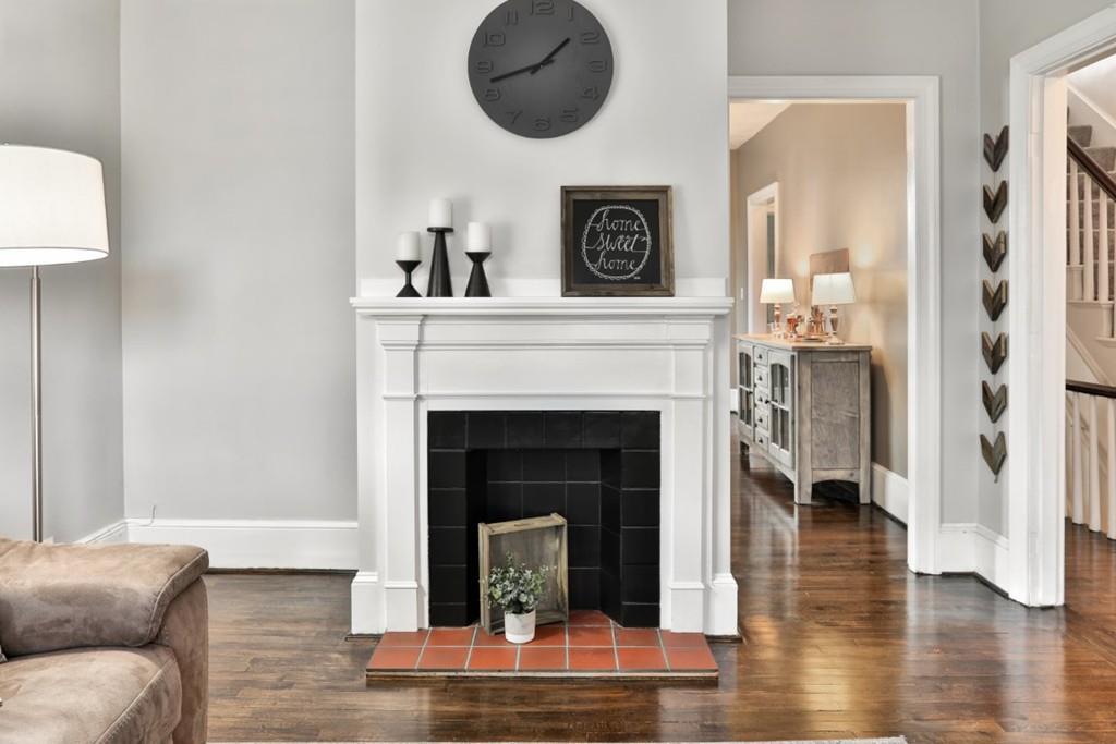 138 Melrose St - Photo 1