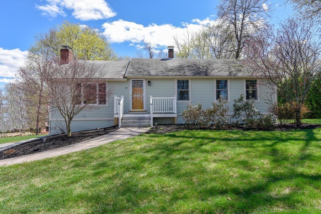 13 Fairview Ave - Photo 1