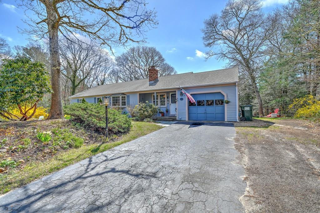 275 Lake Shore Dr - Photo 1