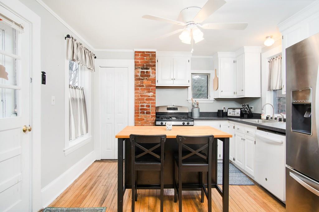2 Cedar Court - Photo 1