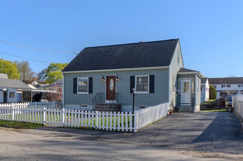 159 Dracut St - Photo 1