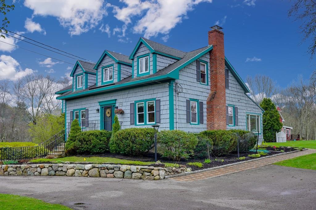 42 Everett Street - Photo 1