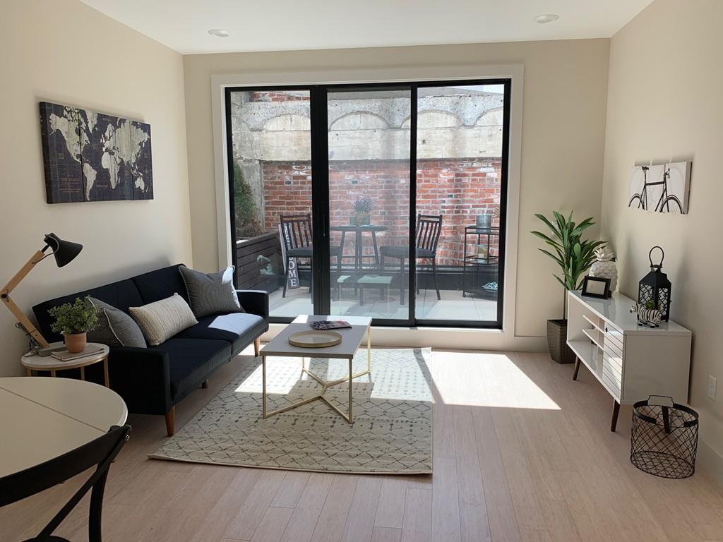121 Portland Street - Photo 1