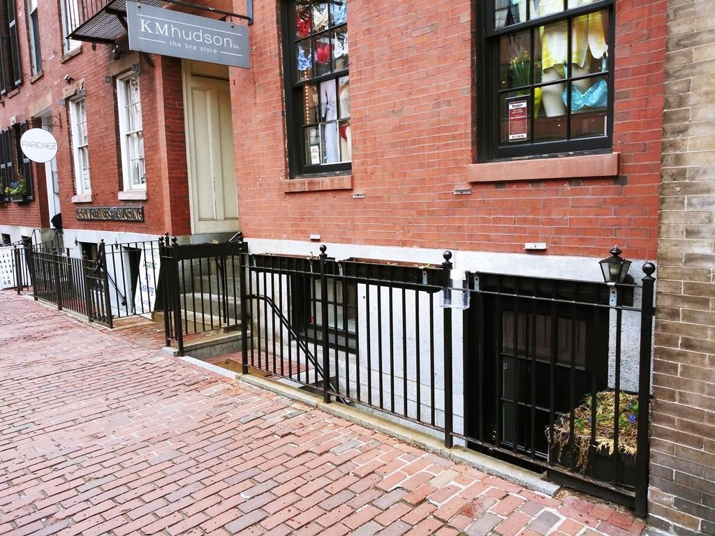 125 Charles St. - Photo 1