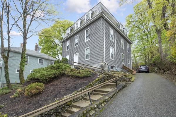 52 Bennington St - Photo 1