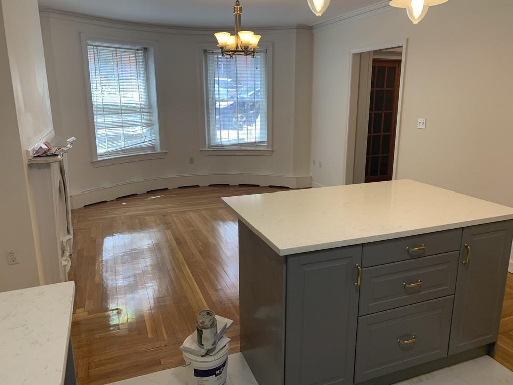 87 Waltham - Photo 1