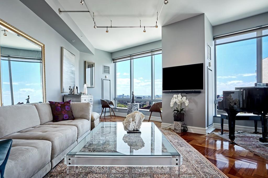 1 Avery Street - Photo 1