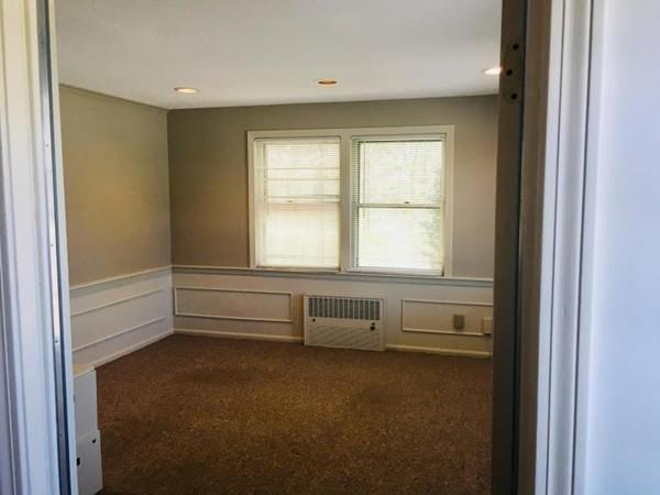 1025 Main St - Photo 1