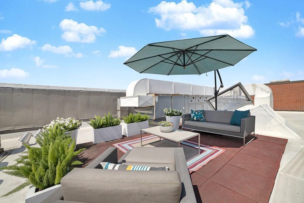 42 8Th St - Photo 1