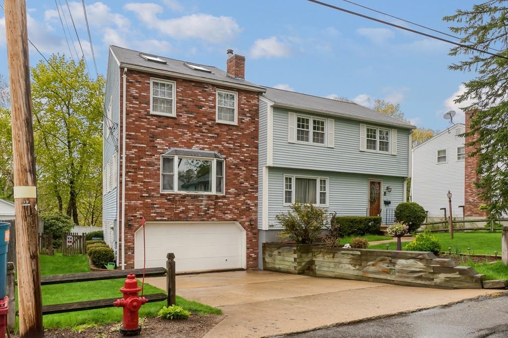 736 E Merrimack St - Photo 1