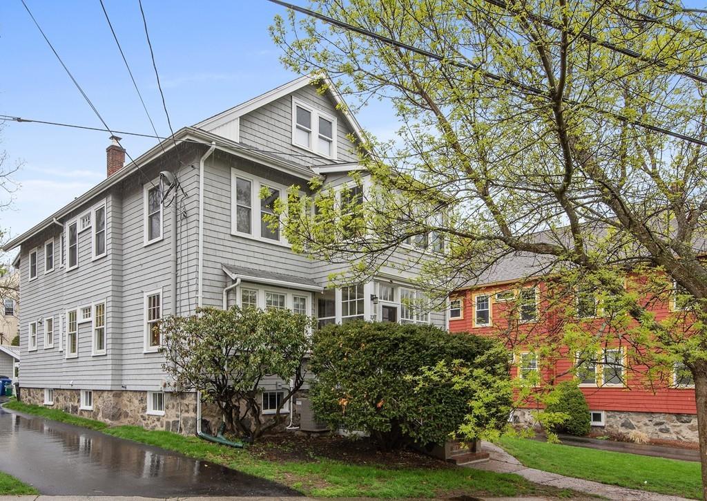 13 Quincy Street - Photo 1