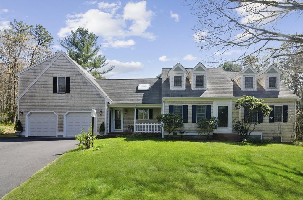 425 Ames Way - Photo 1