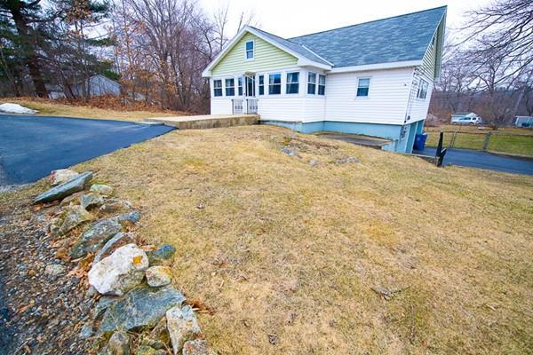 1 Elm Tree Rd - Photo 1