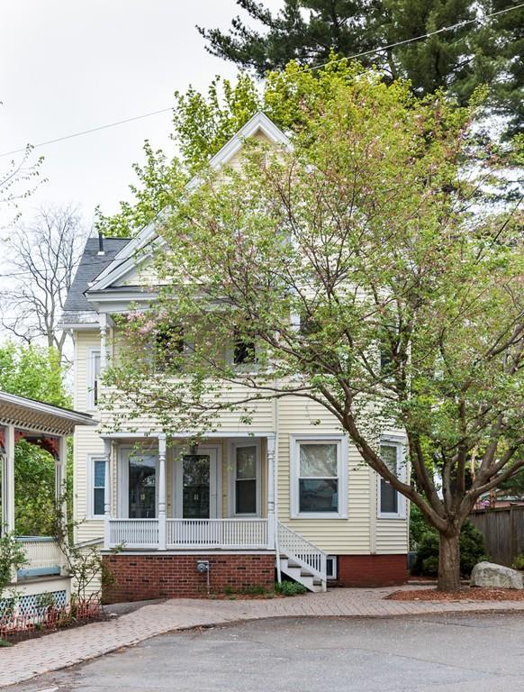 13 Edwards Square - Photo 1