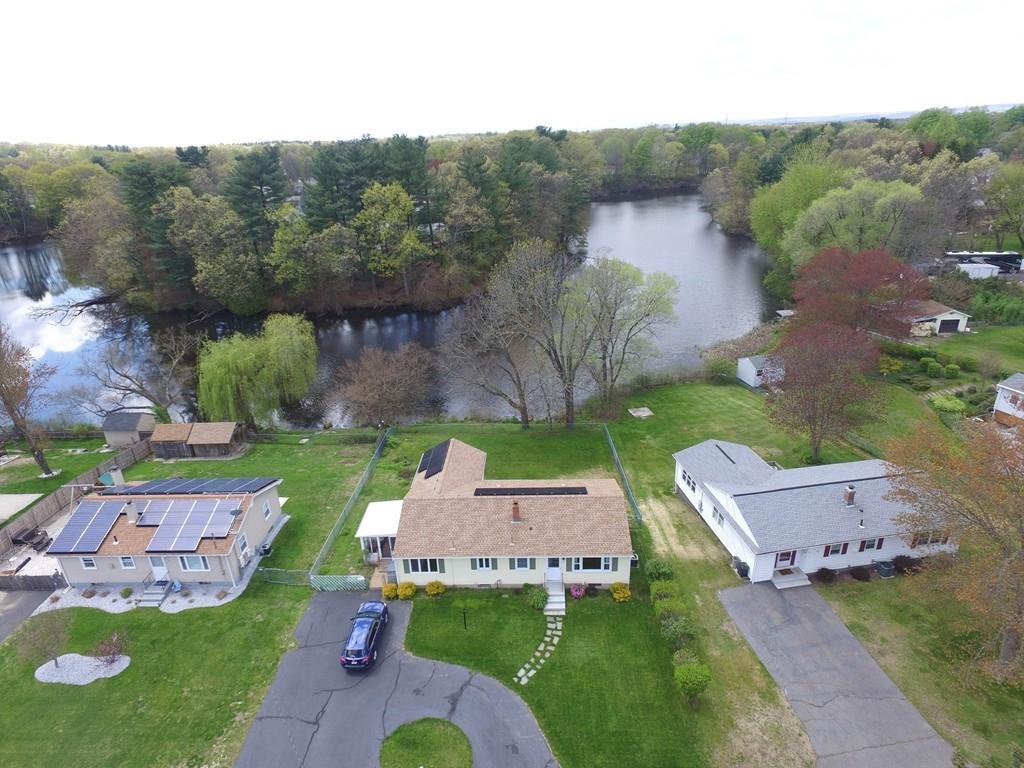 42 Holy Cross Cir - Photo 1