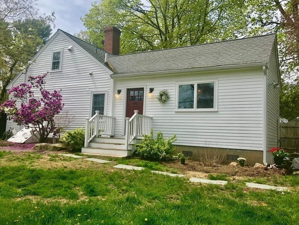574 Hale St - Photo 1