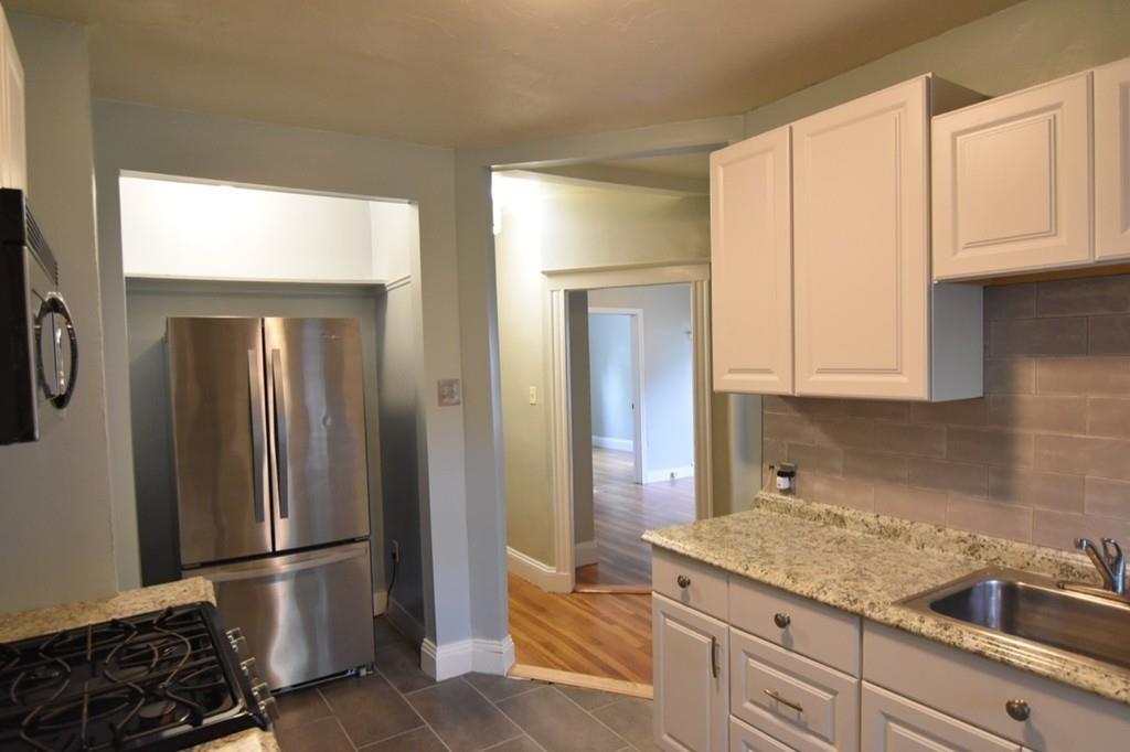 89 Lyndhurst St - Photo 1
