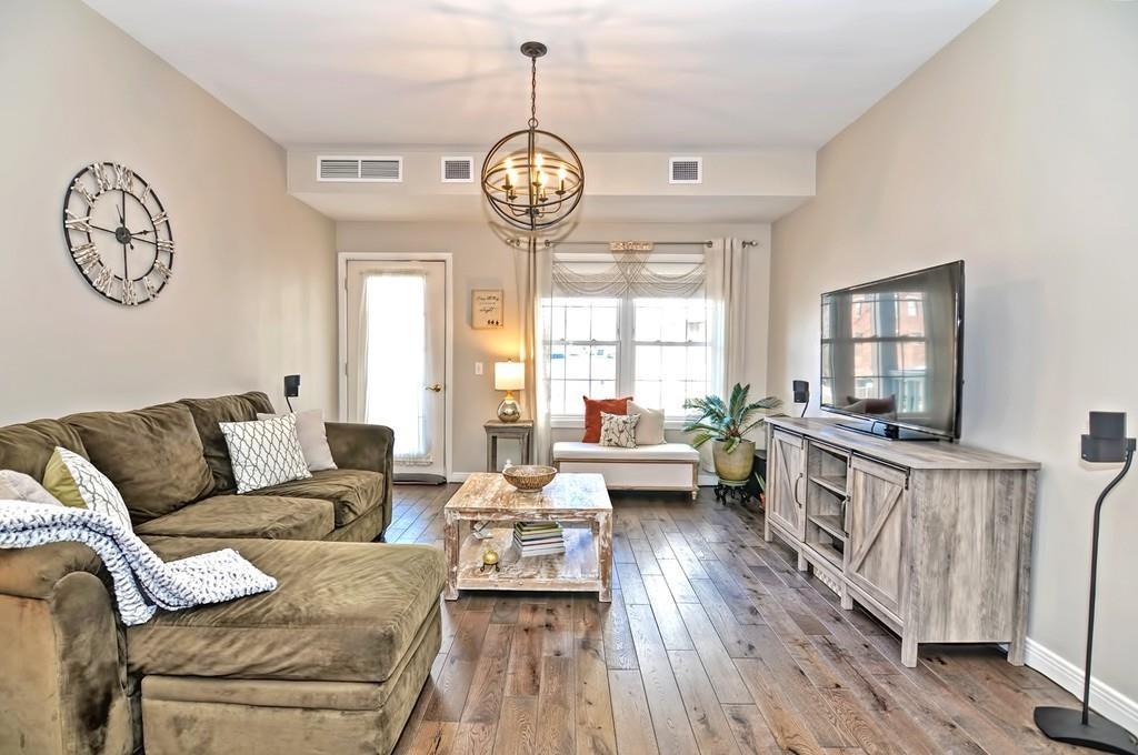 8 Walnut St - Photo 1