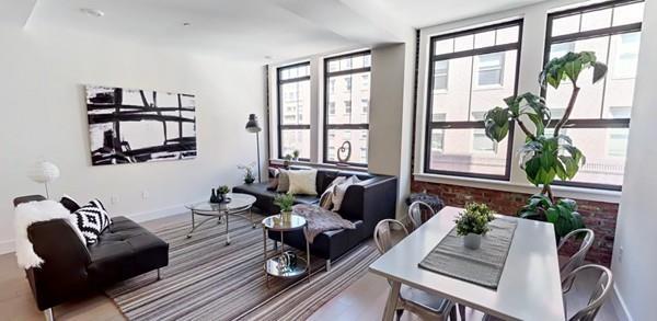 121 Portland Street - Photo 1