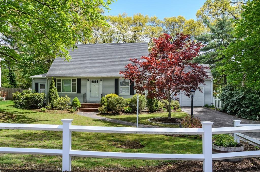 103 Burgess Avenue - Photo 1