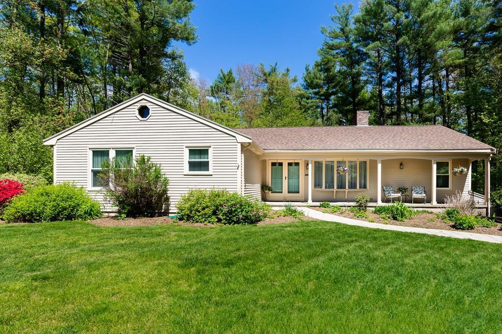 55 Oak Ridge Ln - Photo 1