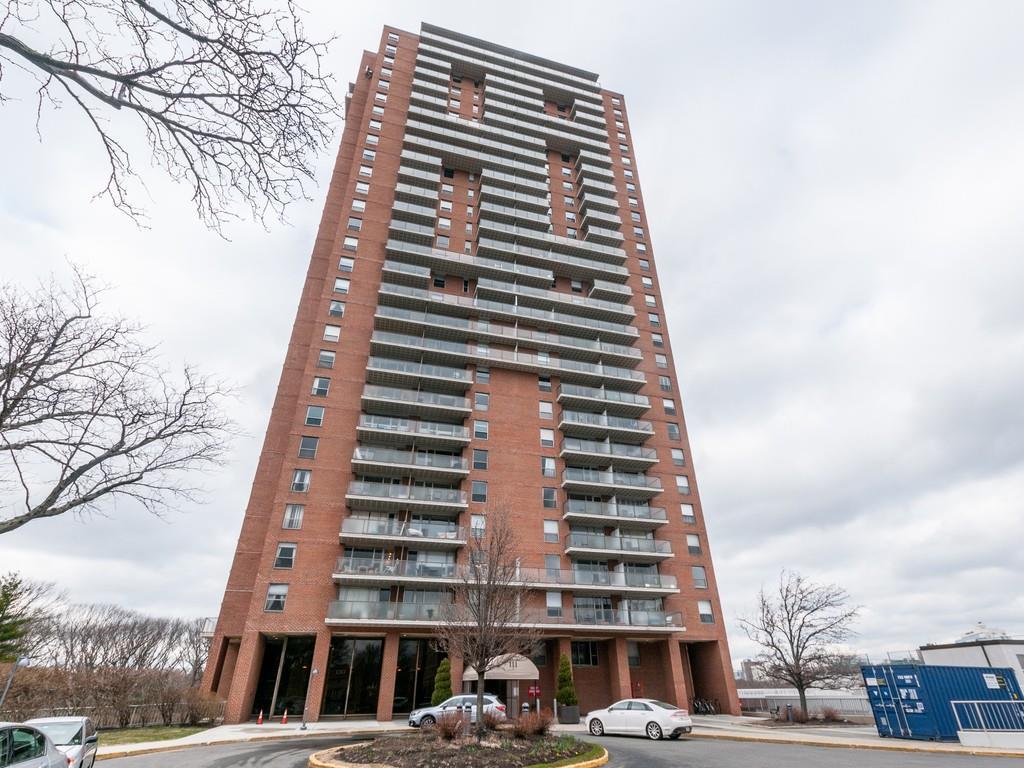 111 Perkins St - Photo 1