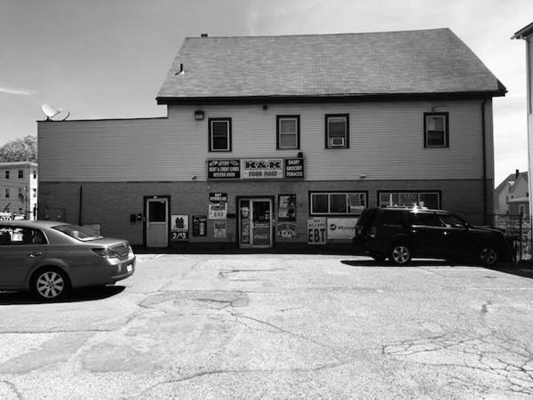 83-1/2 Broadway - Photo 1