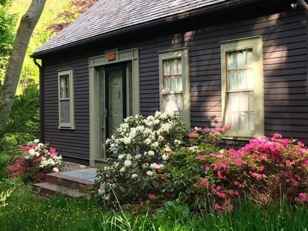 243 Manomet Ave - Photo 1