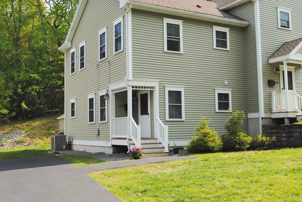 258 Linden - Photo 1