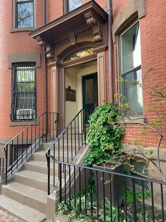 49 Warren Avenue - Photo 1