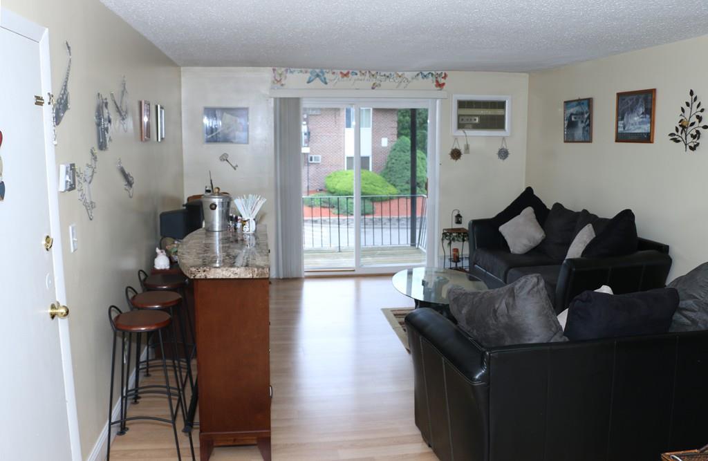 98 Pemberton St - Photo 1