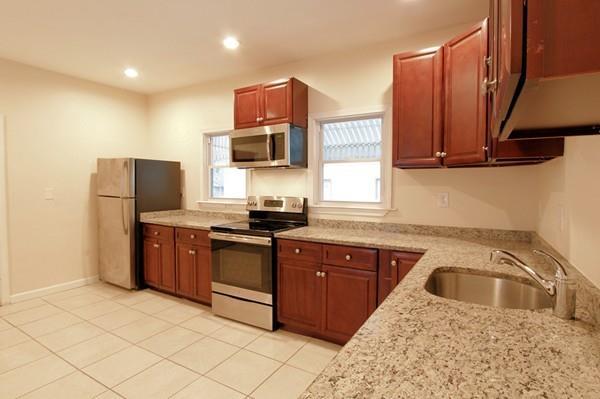13 Baldwin Ave - Photo 1