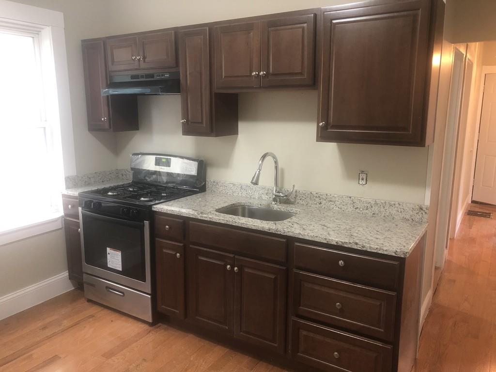 395 Talbot Ave - Photo 1