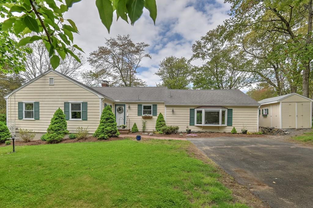 2 Sunset Drive - Photo 1