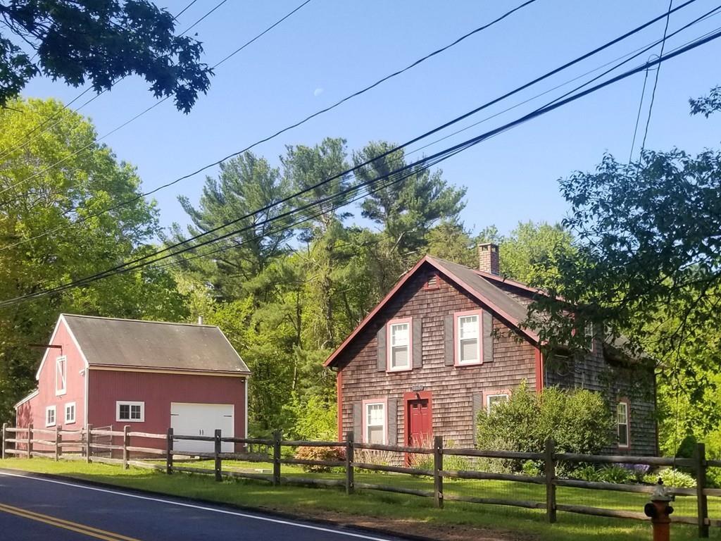 165 Hanover St - Photo 1