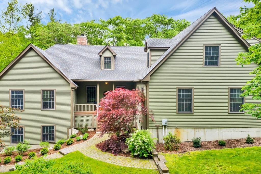 129 Apple Street - Photo 1