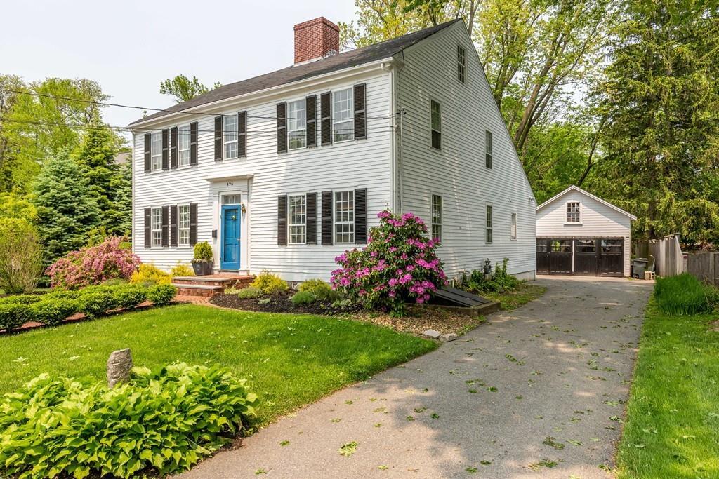 496 Main St - Photo 1