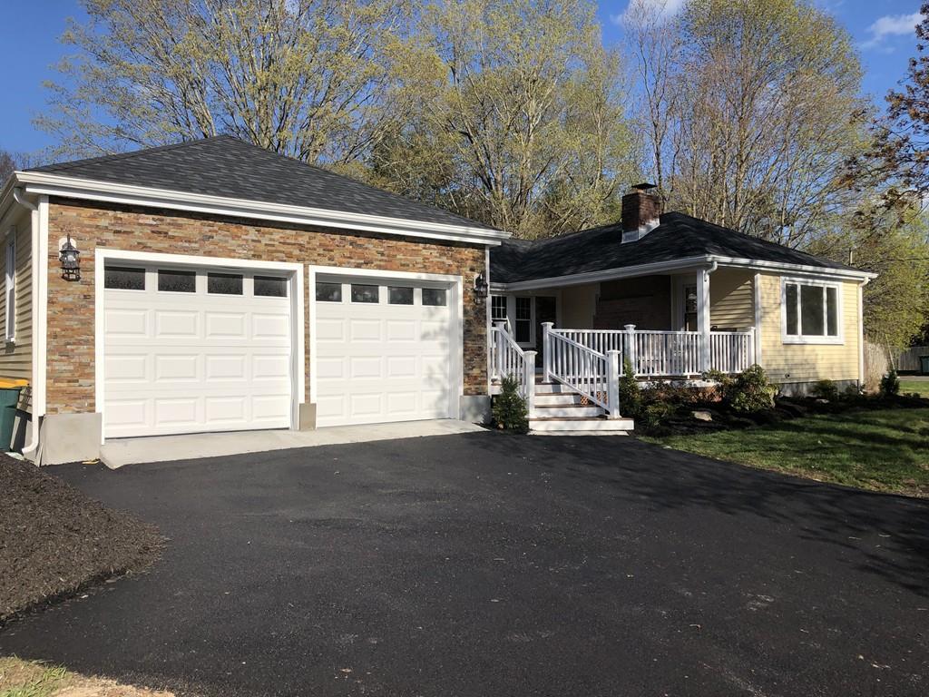 743 Hancock St - Photo 1