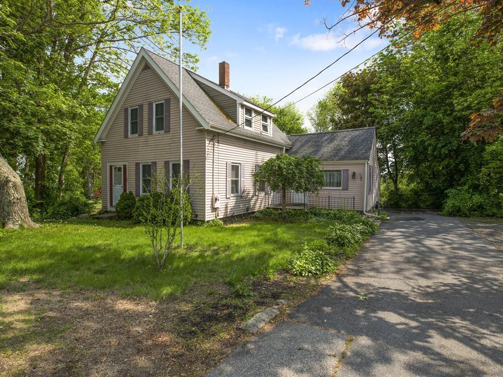 943 Main St - Photo 1