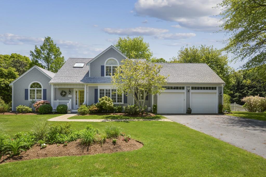 12 Evelyn Circle - Photo 1