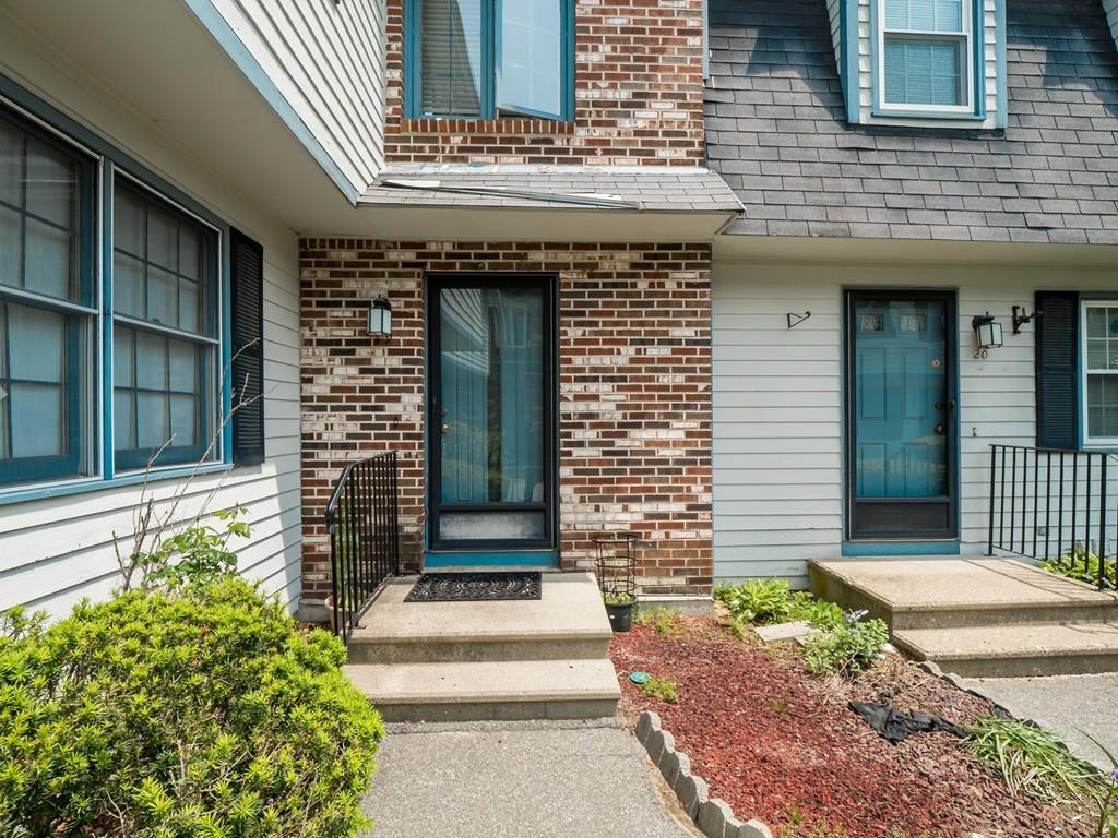 115 Stuart Ave - Photo 1