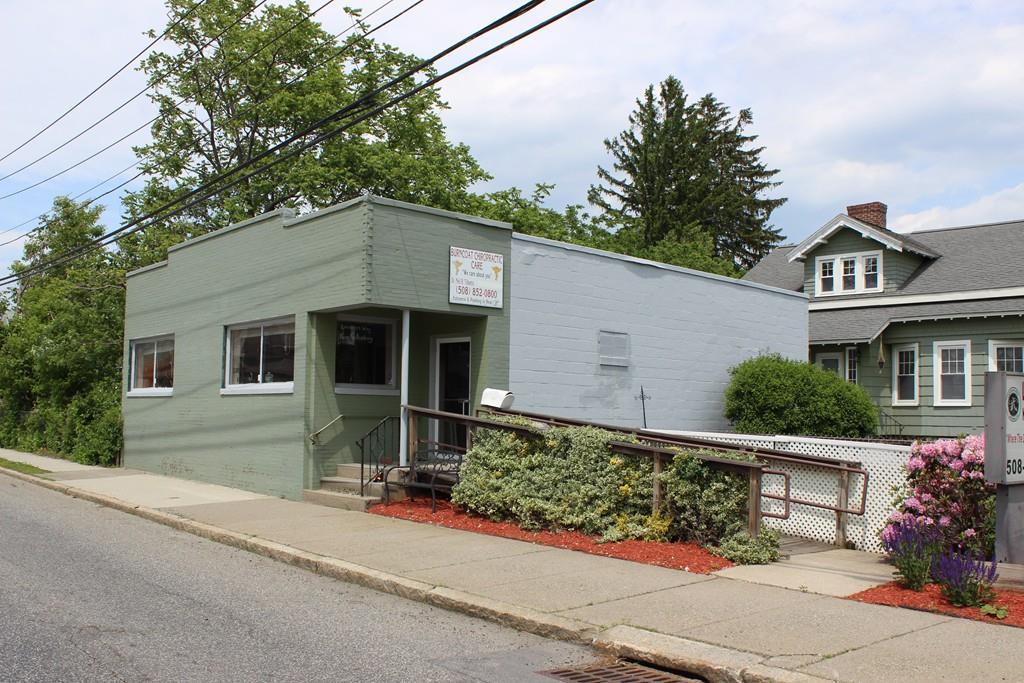 487 Burncoat St - Photo 1