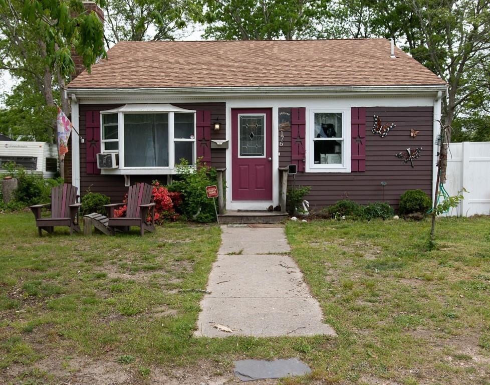 176 Hinckley Rd - Photo 1