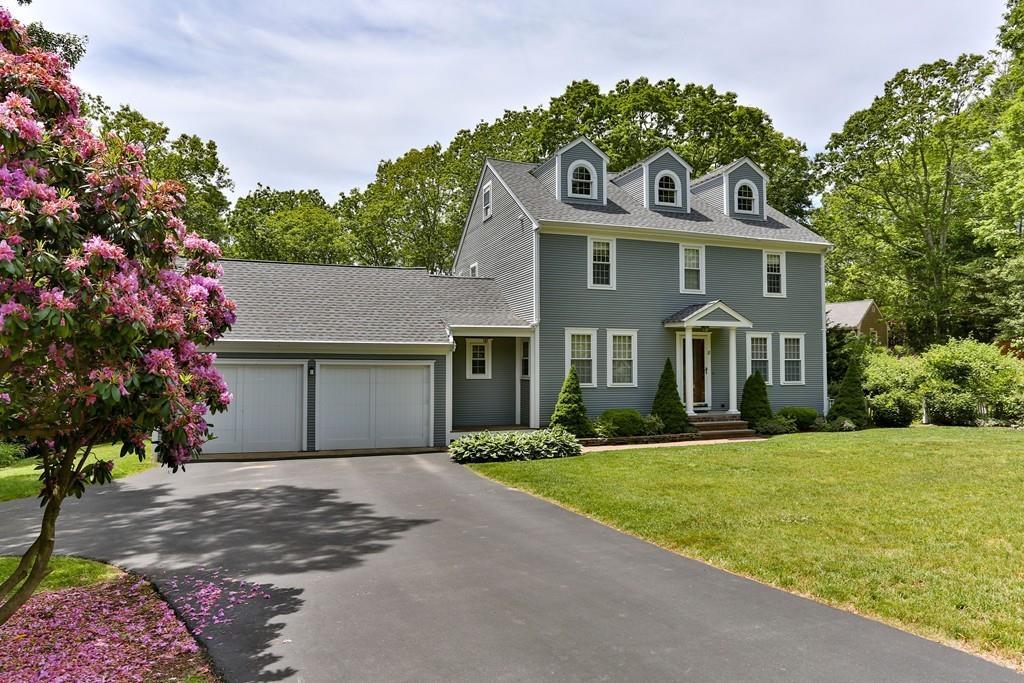 8 Surrey Ln - Photo 1