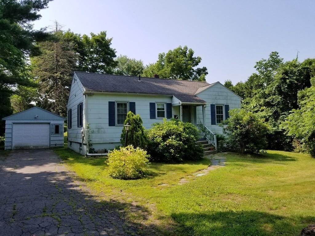 340 Amity St - Photo 1