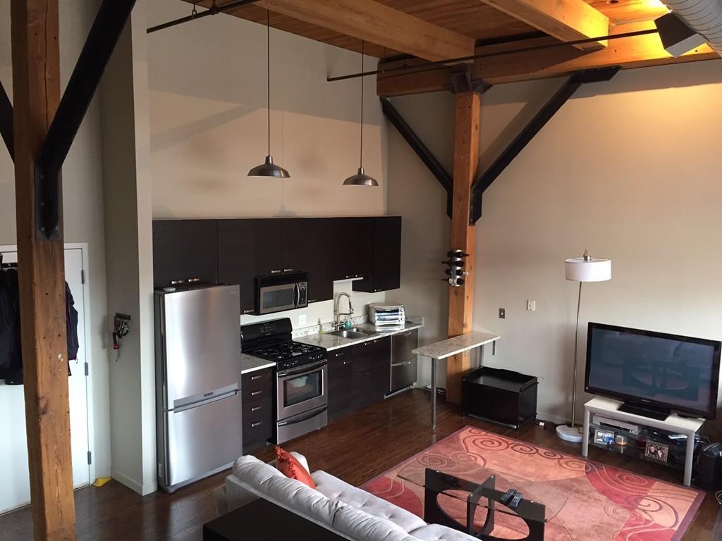 60 Dudley - Photo 1